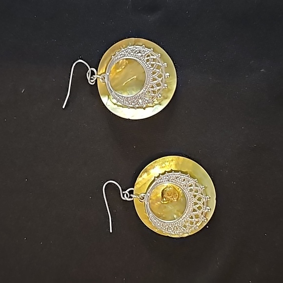 2 Pair of Sea Shell Pierced Earrings🐈14 - Picture 2 of 10